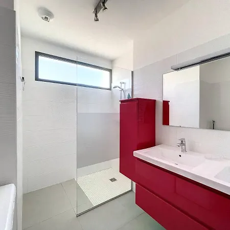 Appartement T2 Avec Vue Sur Mer Et Citadelle, Parking Prive, Calvi - Fr-1-719-5 *